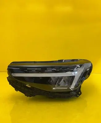 Volvo XC40 Headlight/headlamp 32338908
