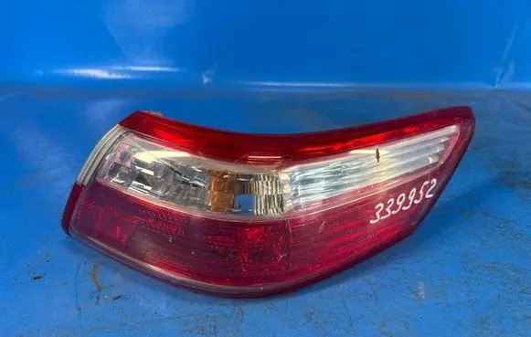 Toyota Camry Boot/trunk interior light 8155006240