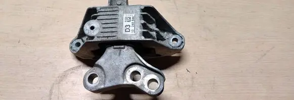 Chevrolet Orlando Gearbox mount 13248544
