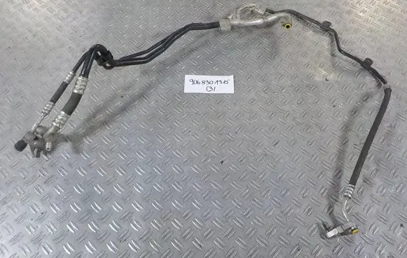 Mercedes-Benz Sprinter W906 Engine coolant pipe/hose 9068301315