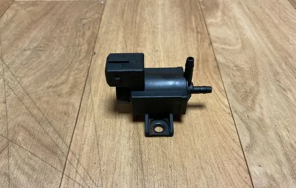 Alfa Romeo 147 Turbo solenoid valve 46767324 72828600 B11803
