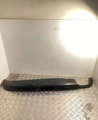 Front bumper lip
