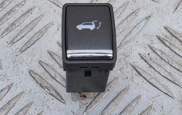 Infiniti QX60 L50 Tailgate opening switch 3JA0A