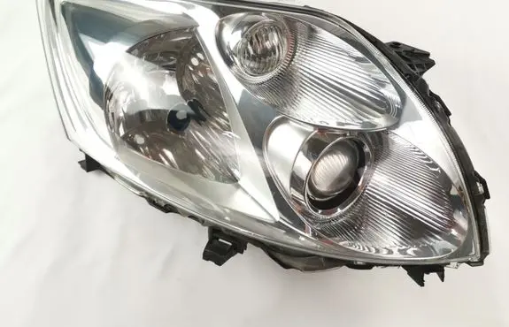 Toyota Auris 150 Headlight/headlamp 8111002470 89901943 81110024701076