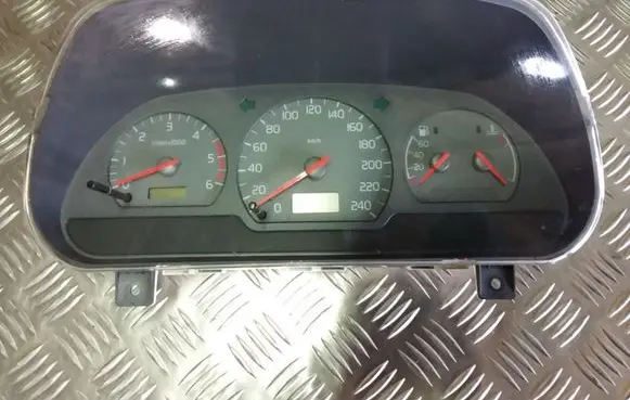 Volvo S40, V40 Speedometer (instrument cluster)