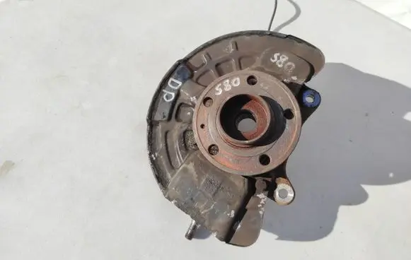 Volvo S80 Front wheel hub