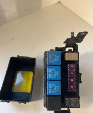 KIA Ceed Fuse module 911161H010