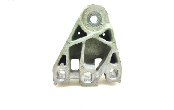 Engine mounting bracket