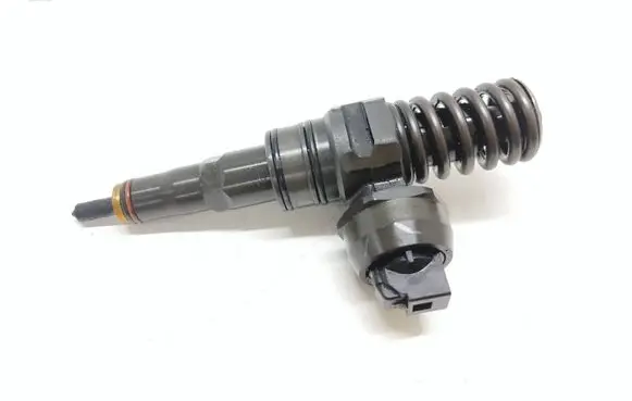 Skoda Octavia Mk2 (1Z) Fuel injector 038130073AG