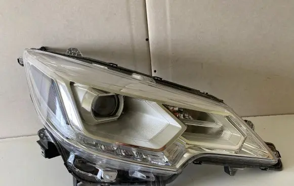 Mitsubishi Space Star Headlight/headlamp