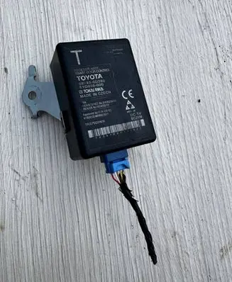 Toyota Yaris Door control unit/module 897400D280 61G036000