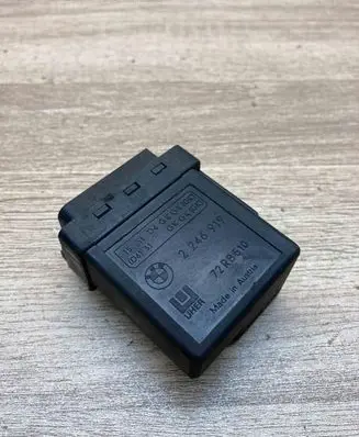 BMW 5 E39 Glow plug pre-heat relay 2246919 72RB510