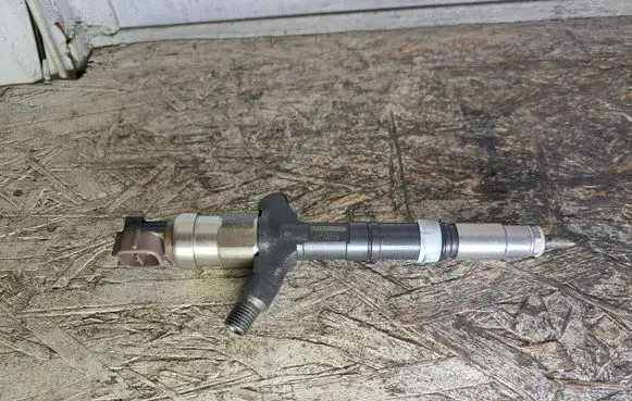 Toyota Land Cruiser (J120) Fuel injector 0950000751 05C00028 2367039026