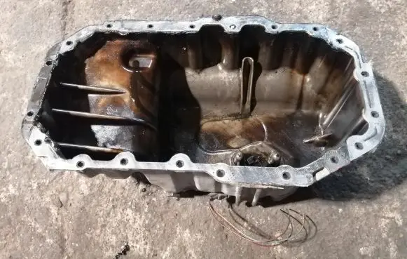 Volkswagen Golf V Oil sump 03C103603T