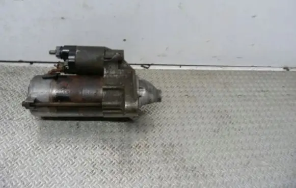 Toyota Yaris Starter motor 2810023030