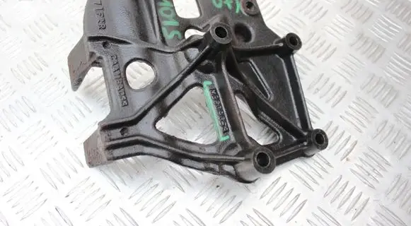 Mitsubishi 3000 GT A/C compressor mount bracket MB609653