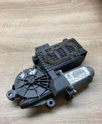 Citroen C4 Grand Picasso Front door window regulator motor 9654087680 400963C
