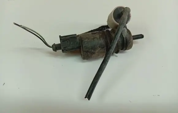 Audi A6 S6 C5 4B Windscreen/windshield washer pump 
