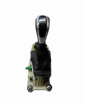 Volvo V40 Gear shifter/selector 31325596