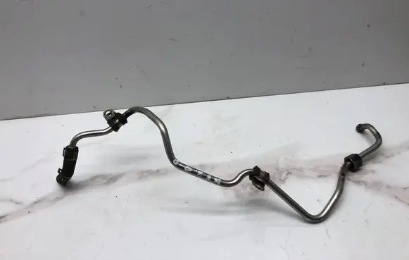 Volkswagen PASSAT B6 Fuel line pipe
