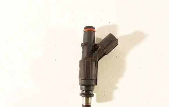 Toyota Corolla E120 E130 Fuel injector 232500D030 0280156019