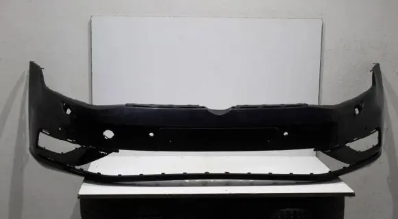 Volkswagen Golf VII Front bumper 5G0807221