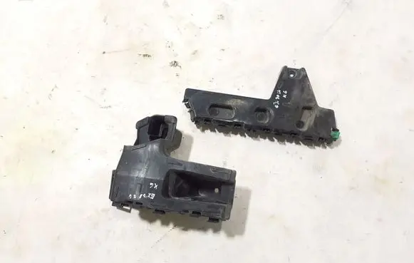 Volvo EX30 Rear bumper mounting bracket 800013831