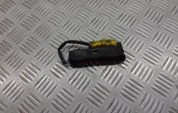 Peugeot 307 CC Airbag deployment crash/impact sensor