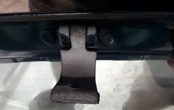 Volkswagen Polo II 86C 2F Tailgate/trunk/boot hinge