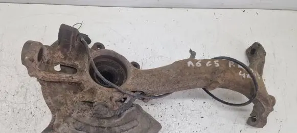 Audi A6 S6 C5 4B Front wheel hub