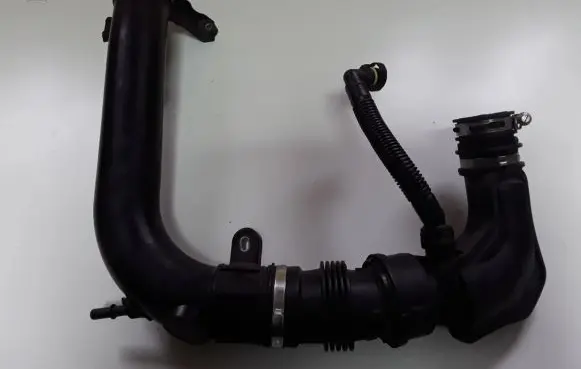 Ford Focus Intercooler hose/pipe CV616C784AG