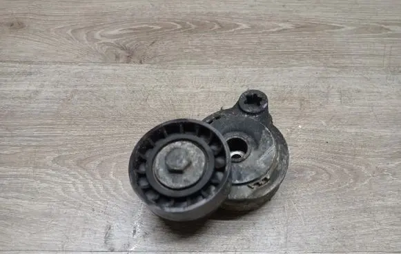 Volvo S80 Alternator belt tensioner 