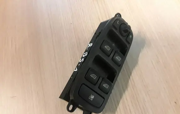 Volvo S40 Electric window control switch 30710787
