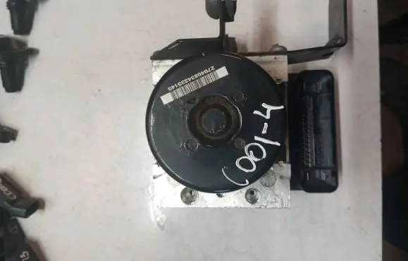 Volvo V40 ABS Pump 31423315 02121009 A426G