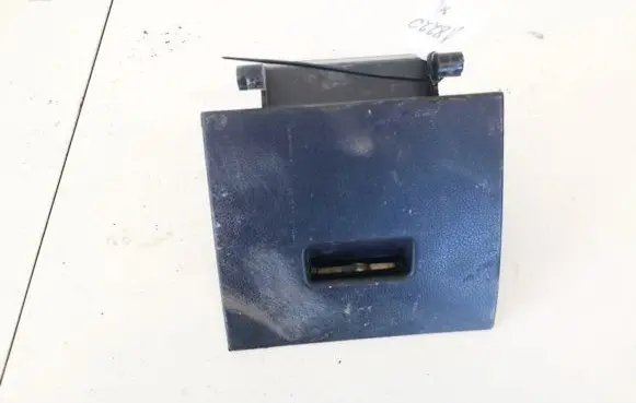 Car ashtray