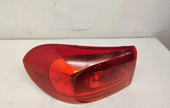 Volkswagen Tiguan Rear/tail lights 5N0945095Q