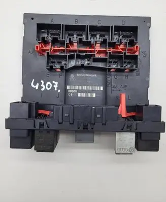 Volkswagen PASSAT B6 Comfort/convenience module 3C0937049H