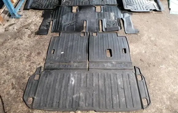 Nissan Pathfinder R52 Car floor mat set A0131 C0131 B0131