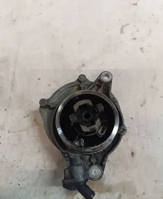 BMW X3 E83 Vacuum pump