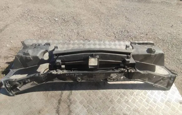 Citroen Xantia Top upper radiator support slam panel