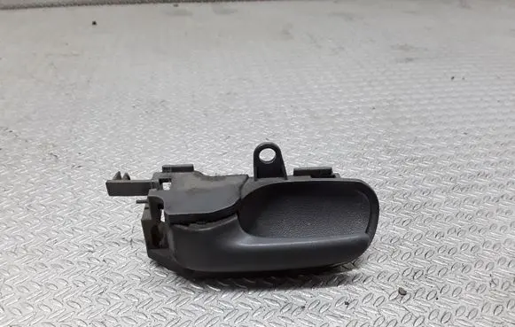 Peugeot 107 Front door interior handle
