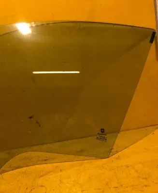 Fiat Punto Evo Front door window glass four-door