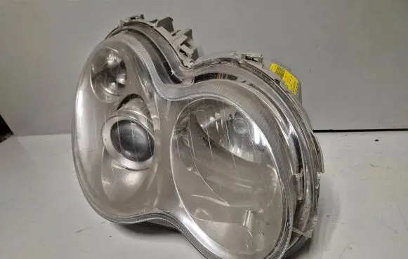 Mercedes-Benz C W203 Headlight/headlamp A2038203861.bsp