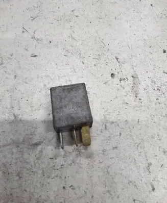 Toyota Auris 150 Other relay 9008087019
