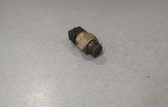Coolant temperature sensor