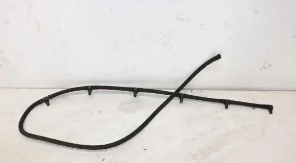 BMW 5 E60 E61 Fuel return line/hose P060