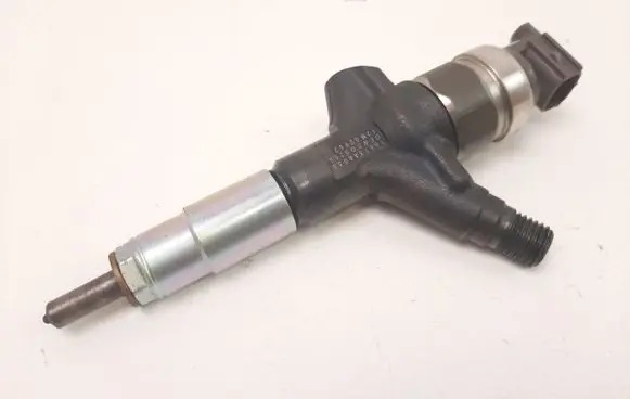 Subaru Legacy Fuel injector 16613AA030 12M02962