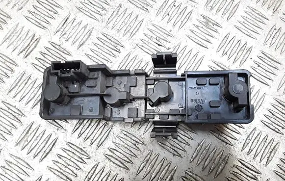 Citroen Xsara Picasso Tail light bulb cover holder
