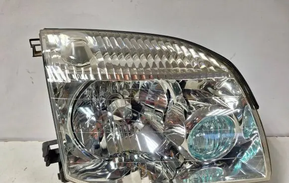 Nissan X-Trail T30 Headlight/headlamp