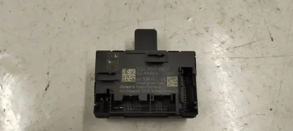 Skoda Octavia Mk3 (5E) Door control unit/module 5q4959392e